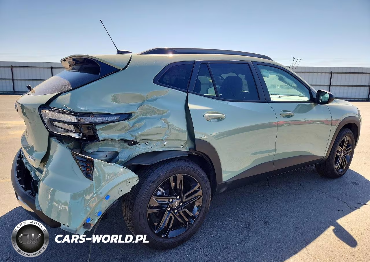 2025 Chevrolet Trax Activ VIN:KL77LKEP9SC342312 - 3