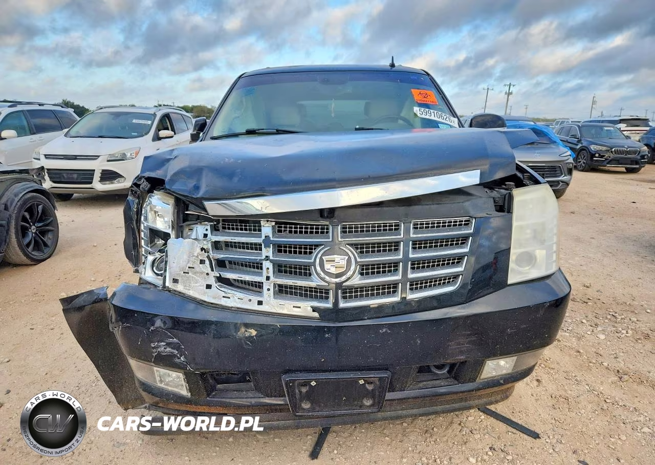 2007 Cadillac Escalade Luxury VIN:1GYFK63807R211935 - 5