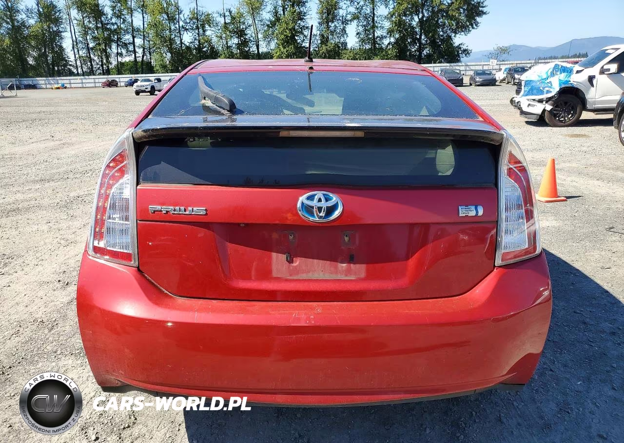 2015 Toyota Prius Two VIN:JTDKN3DU4F0472932 - 6