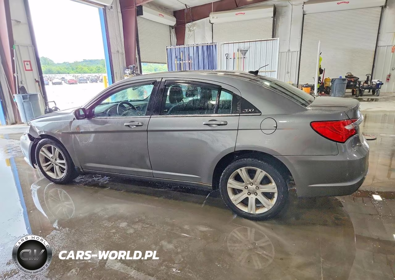 2013 Chrysler 200 Lx VIN:1C3CCBAB4DN669210 - 2