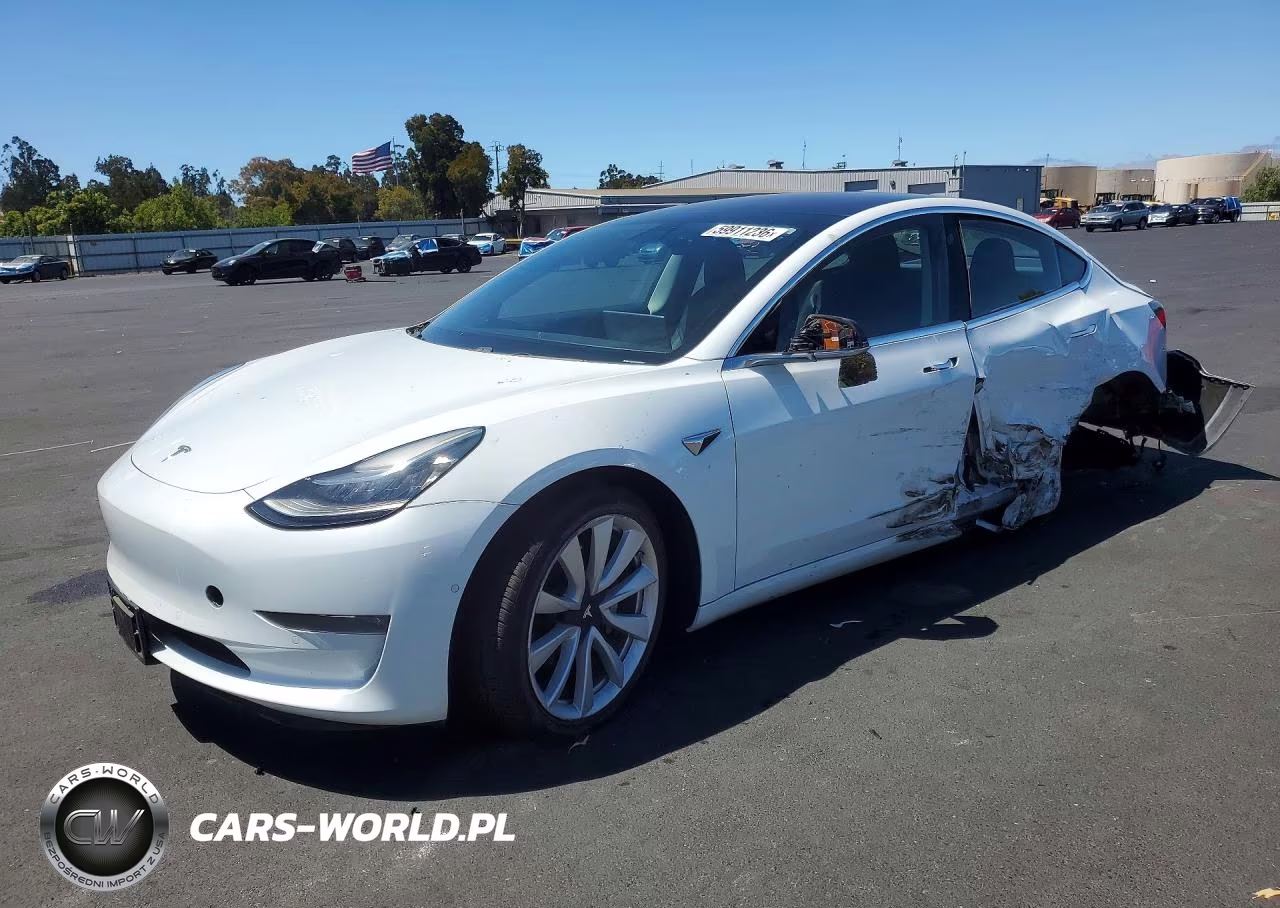 2018 Tesla Model 3 – zdjęcie 1 z 12