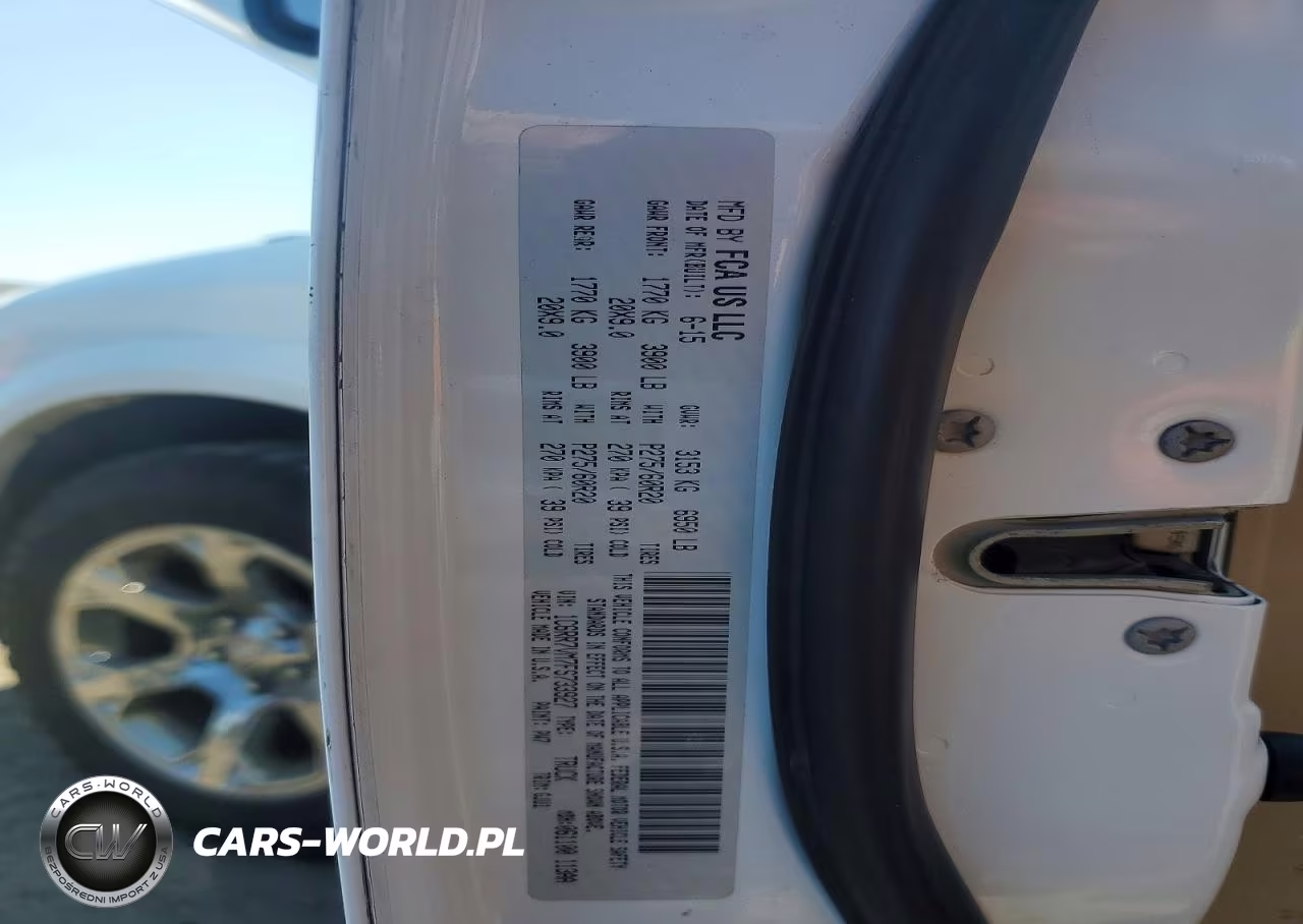 2015 Ram 1500 Laramie VIN:1C6RR7VM7FS733927 - 12
