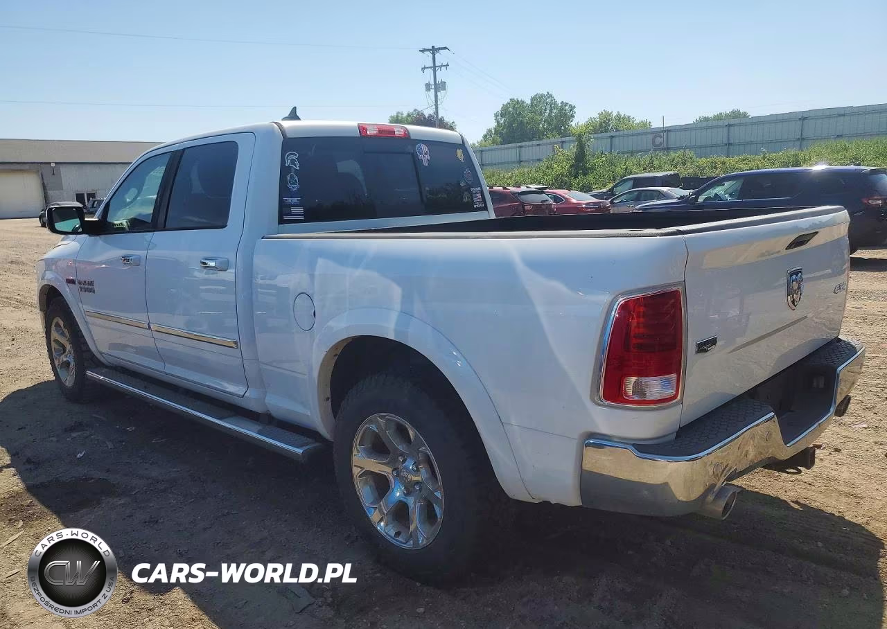 2015 Ram 1500 Laramie VIN:1C6RR7VM7FS733927 - 2