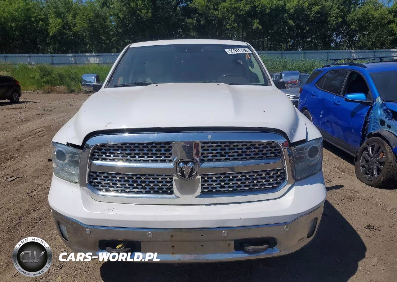 2015 Ram 1500 Laramie VIN:1C6RR7VM7FS733927 - 5