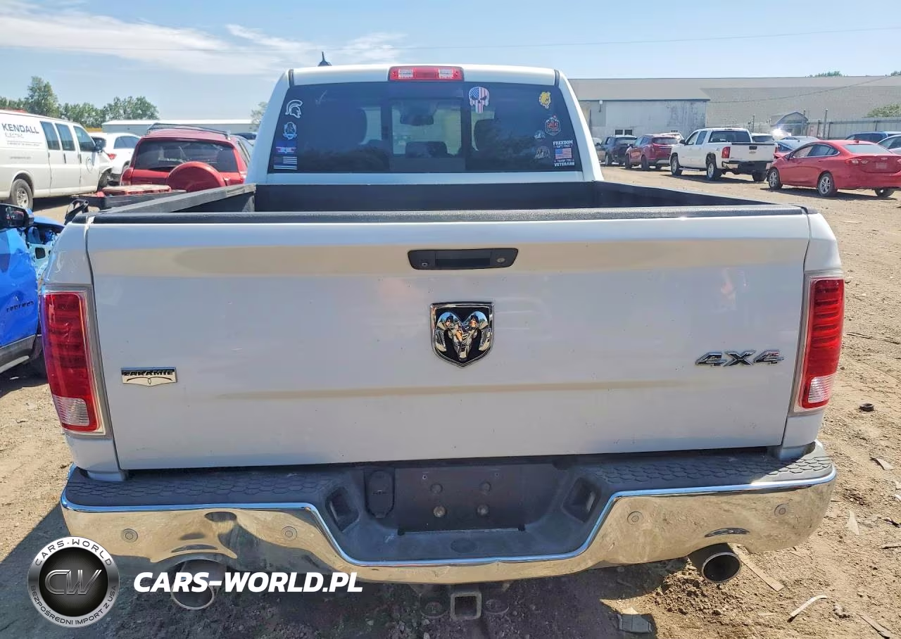 2015 Ram 1500 Laramie VIN:1C6RR7VM7FS733927 - 6