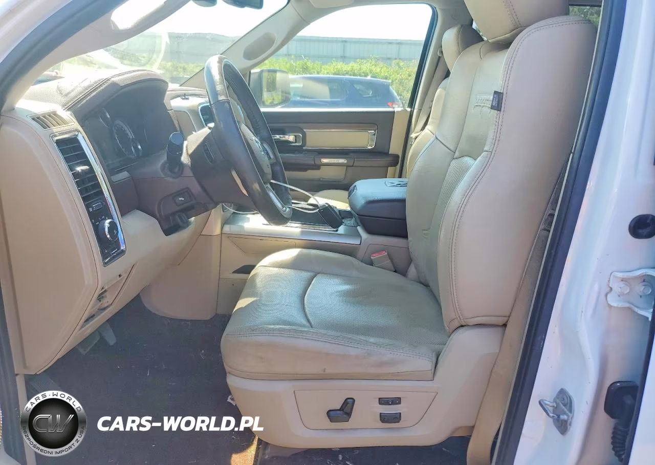 2015 Ram 1500 Laramie VIN:1C6RR7VM7FS733927 - 7