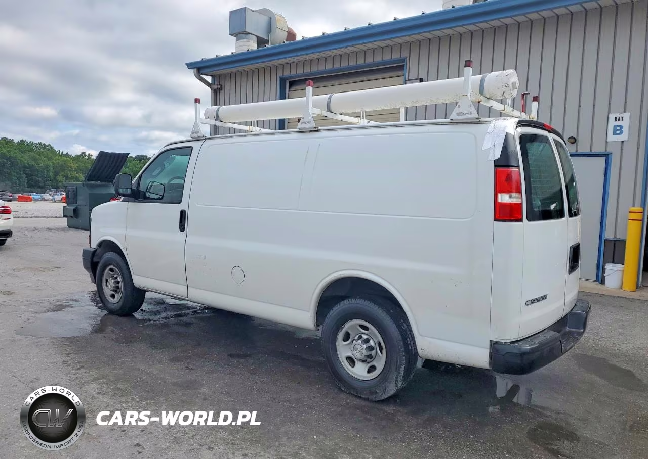 2017 Chevrolet Express G2500 VIN:1GCWGAFFXH1189821 - 2