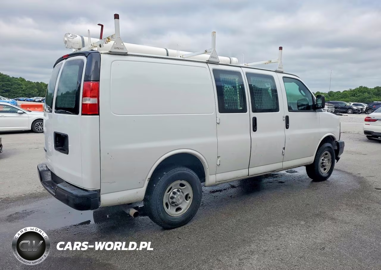 2017 Chevrolet Express G2500 VIN:1GCWGAFFXH1189821 - 3