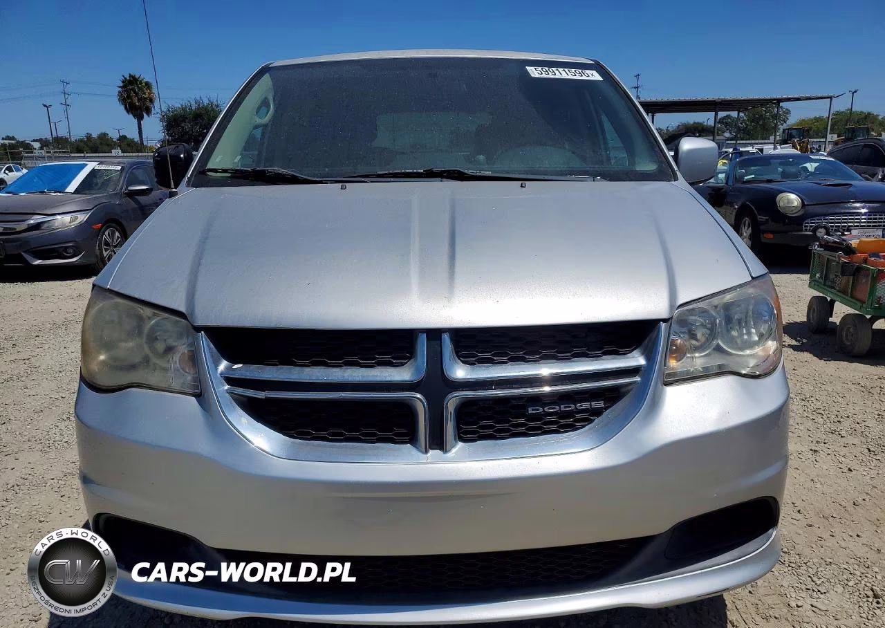 2012 Dodge Grand Caravan Sxt VIN:2C4RDGCG1CR224014 - 5