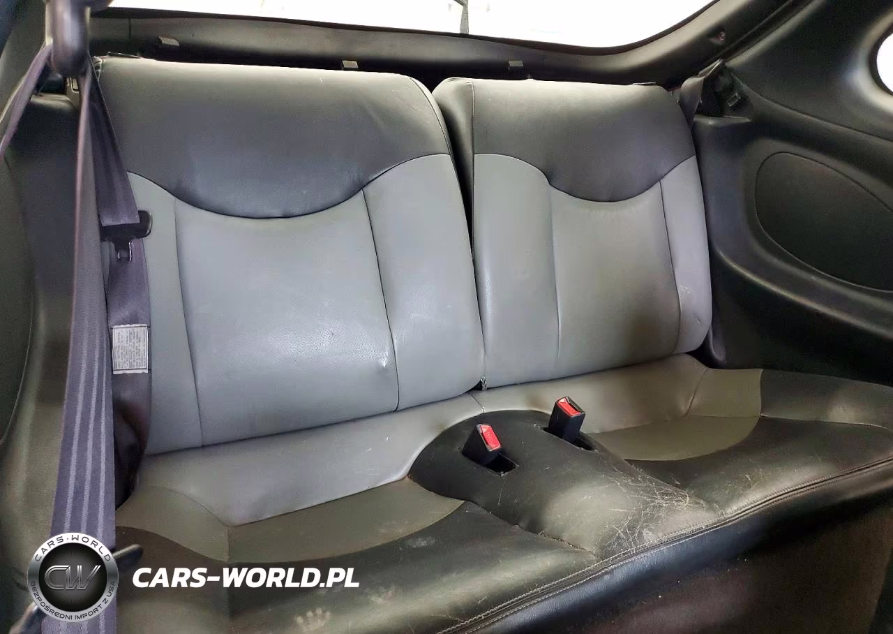 2001 Hyundai Tiburon Base VIN:KMHJG35FX1U228785 - 11