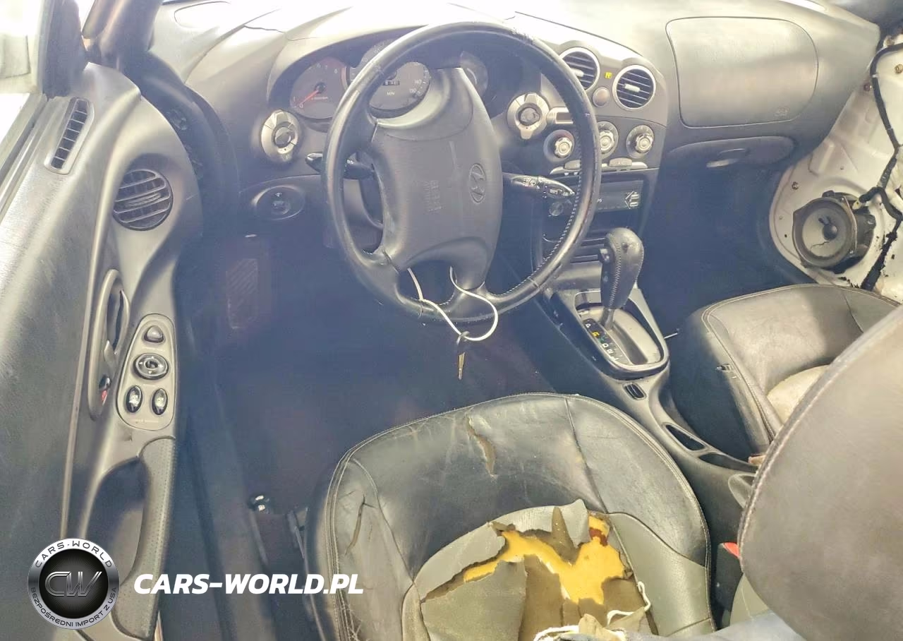 2001 Hyundai Tiburon Base VIN:KMHJG35FX1U228785 - 8
