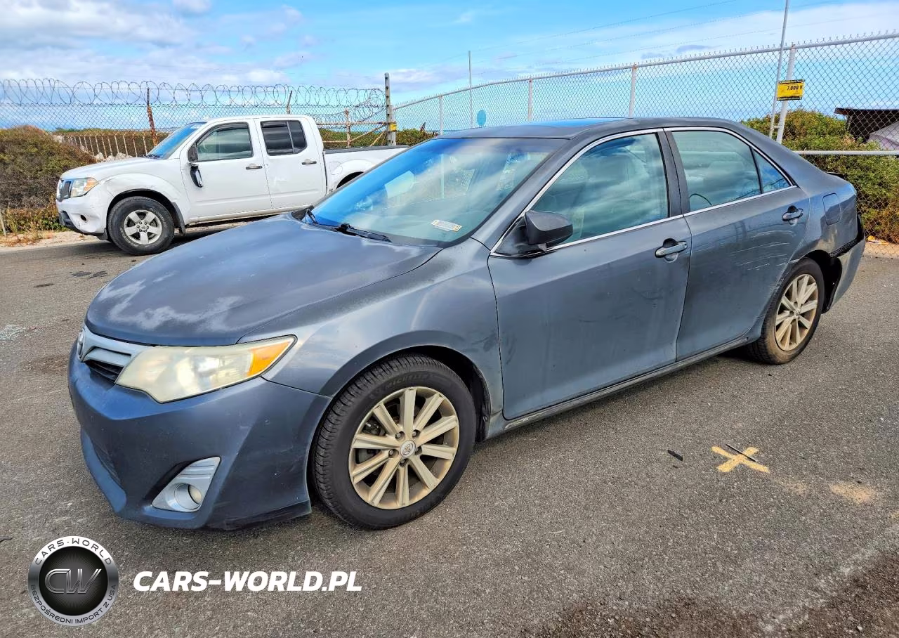 2012 Toyota Camry L – zdjęcie 1 z 12
