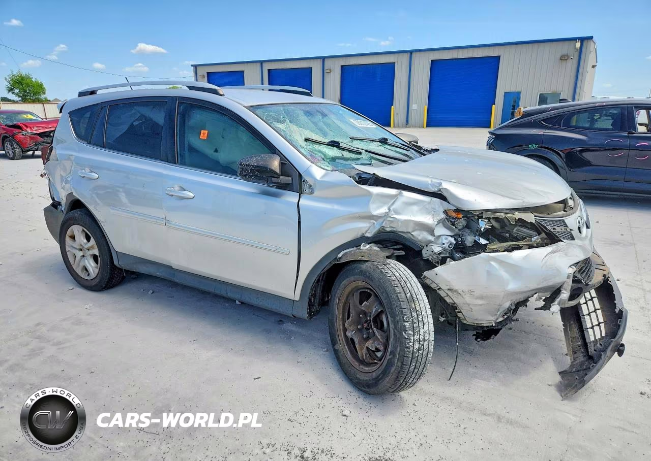2015 Toyota Rav4 Le VIN:JTMZFREV2FJ056765 - 4