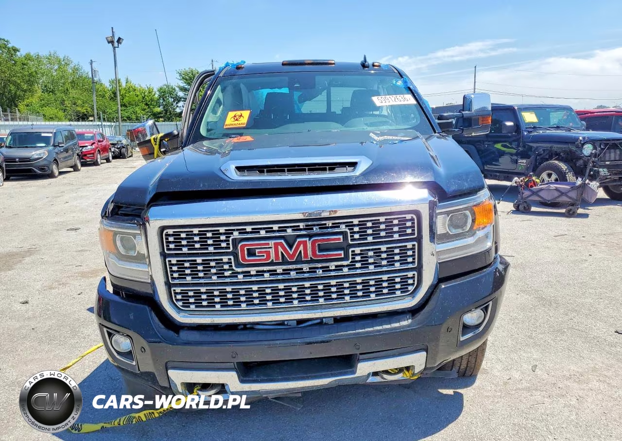 2018 GMC Sierra K3500 Denali VIN:1GT42YEY5JF243150 - 5