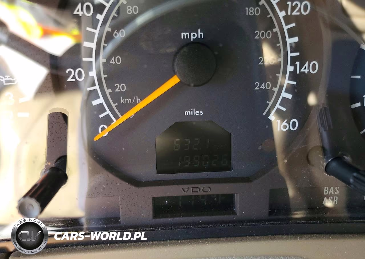 1999 Mercedes-Benz S 500 VIN:WDBGA51G3XA409083 - 9