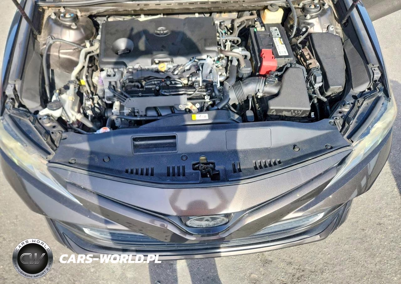 2018 Toyota Camry Le VIN:4T1B11HK4JU045627 - 11