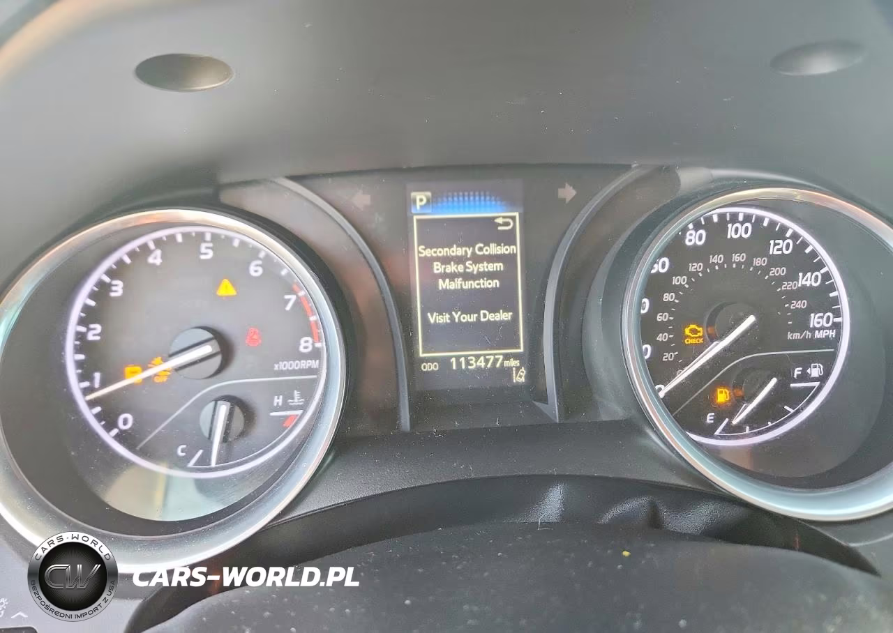 2018 Toyota Camry Le VIN:4T1B11HK4JU045627 - 9