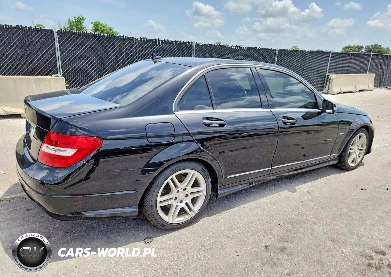 2012 Mercedes-Benz C 250 VIN:WDDGF4HB6CR224552 - 3