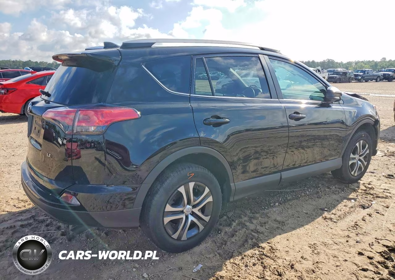 2018 Toyota Rav4 Le VIN:2T3ZFREV3JW477940 - 3