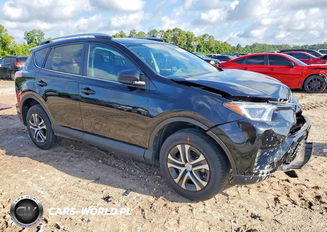 2018 Toyota Rav4 Le VIN:2T3ZFREV3JW477940 - 4