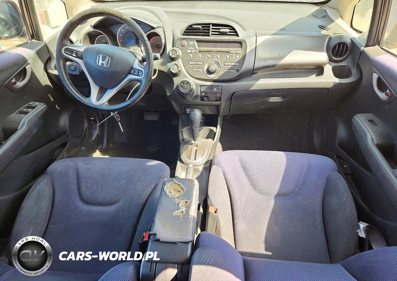 2013 Honda Fit Sport VIN:JHMGE8H56DC049284 - 8