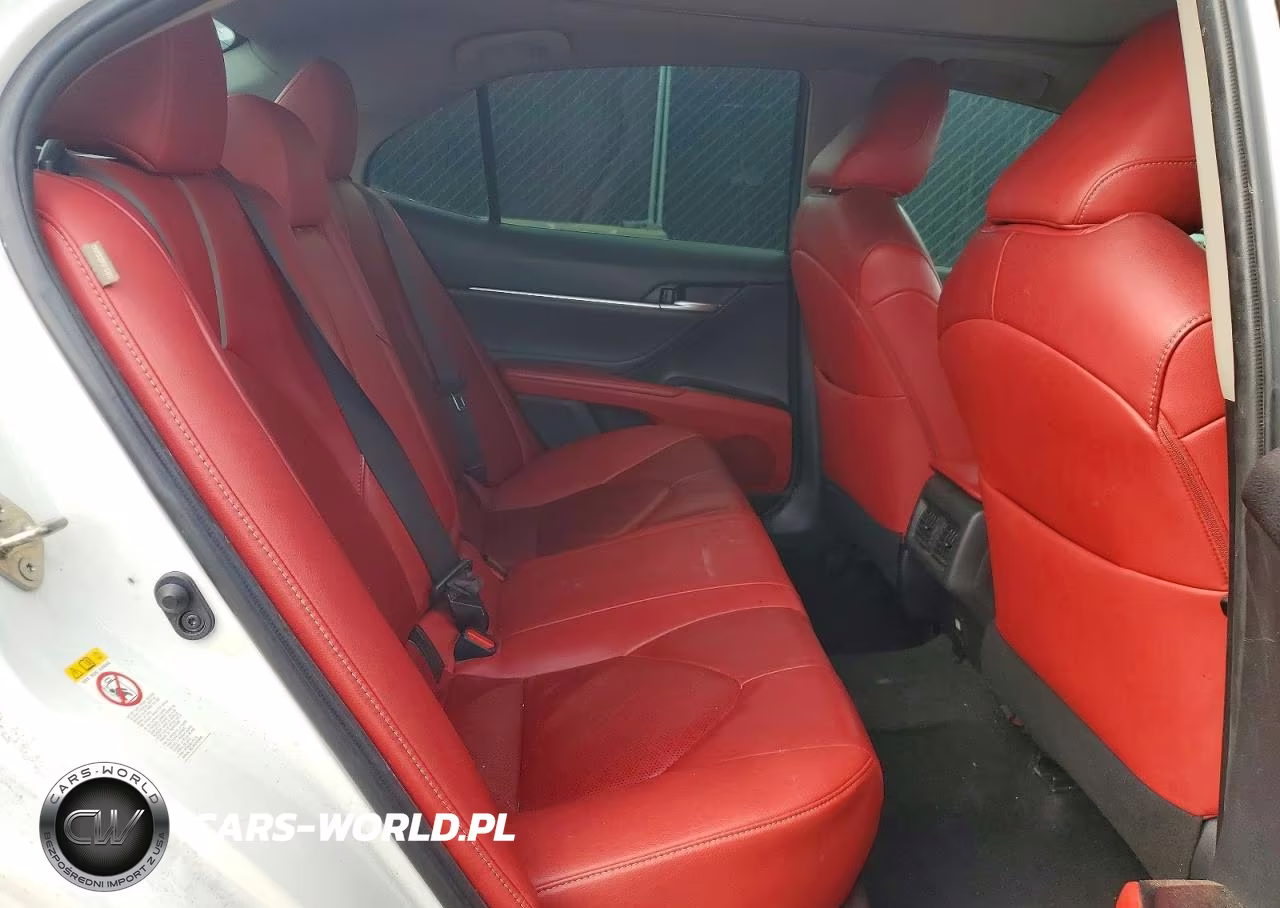 2018 Toyota Camry Xse VIN:4T1B61HK3JU127513 - 10