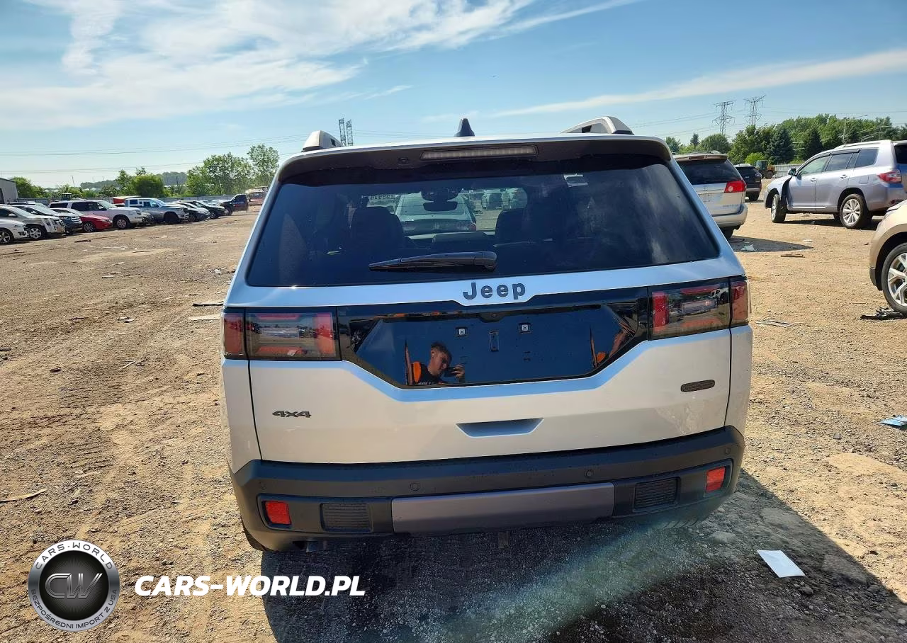 2026 Jeep Cherokee Overland VIN:3C4PJMC23TT239047 - 6