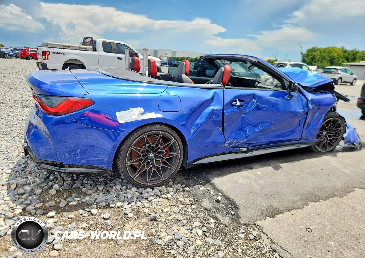 2024 BMW M4 Competition VIN:WBS33BA03RCN05324 - 3