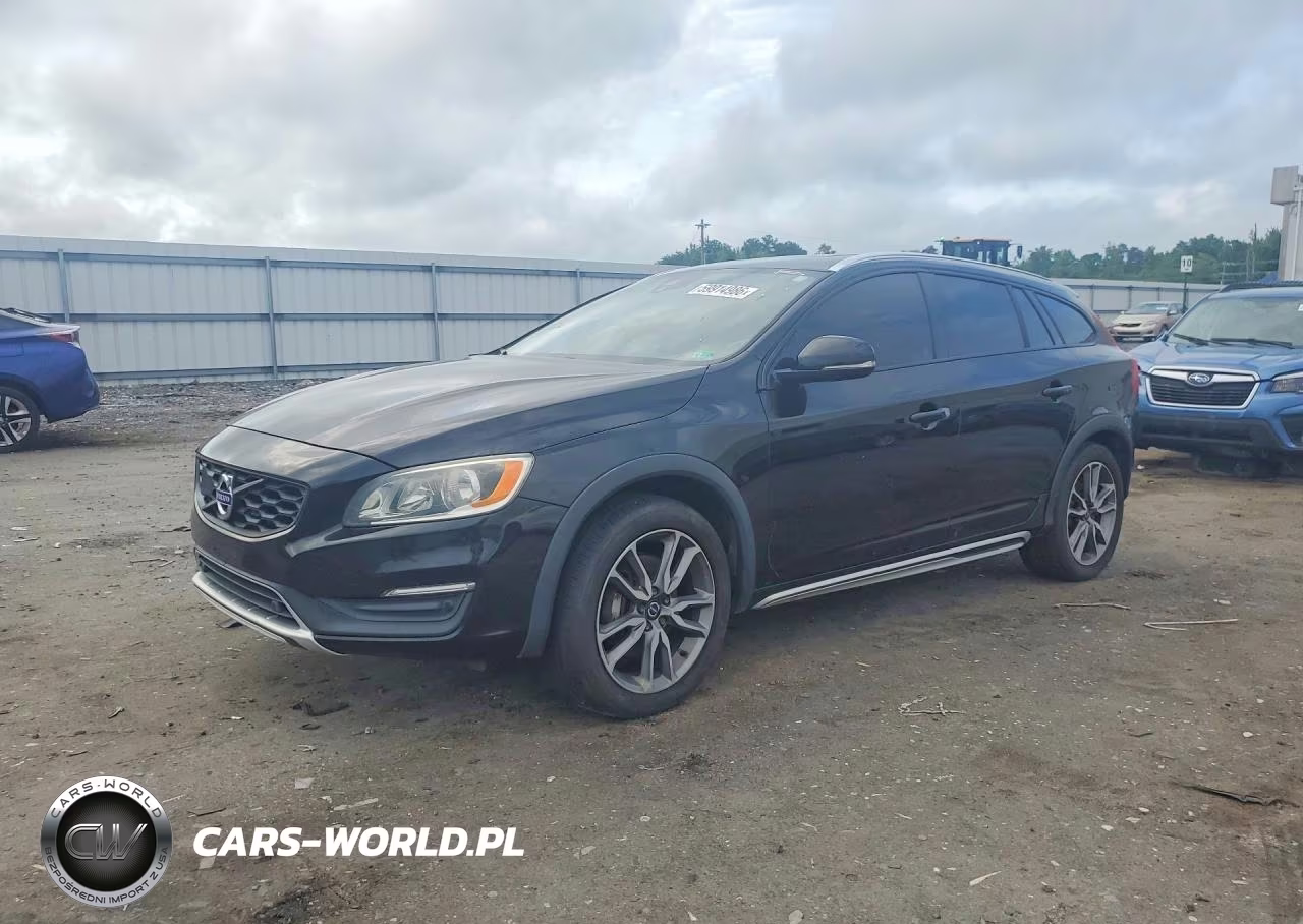 2016 Volvo V60 Cross Country Premier