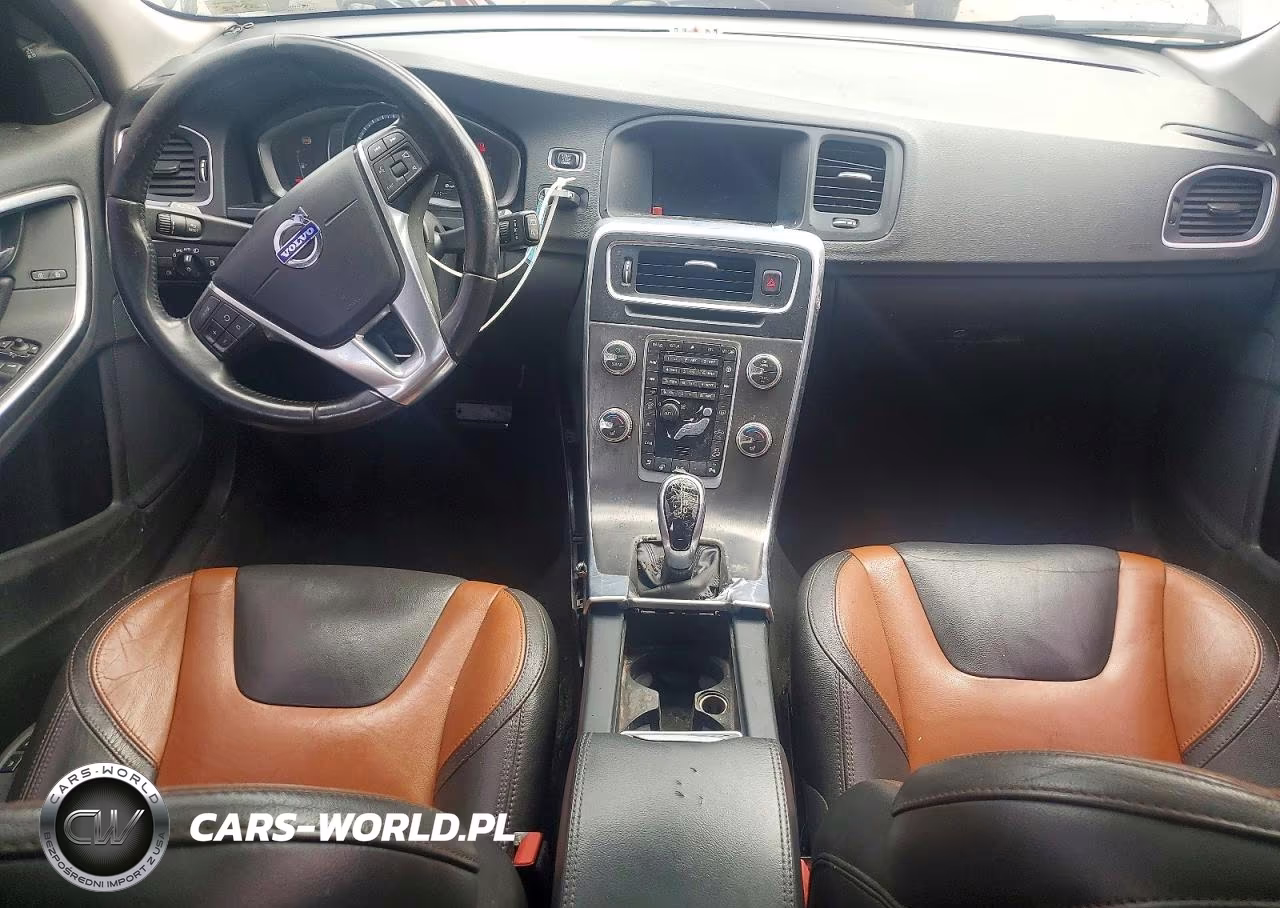2016 Volvo V60 Cross Country Premier VIN:YV4612HK8G1019258 - 8
