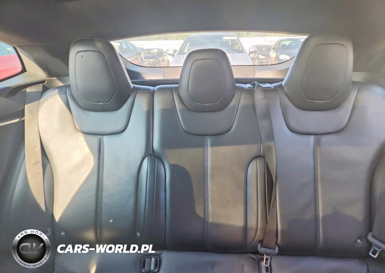 2016 Tesla Model S VIN:5YJSA1E13GF131125 - 10
