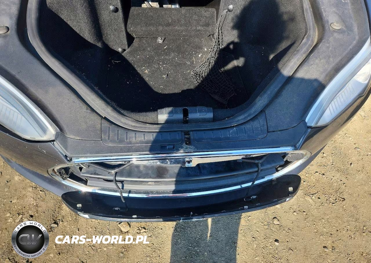 2016 Tesla Model S VIN:5YJSA1E13GF131125 - 11