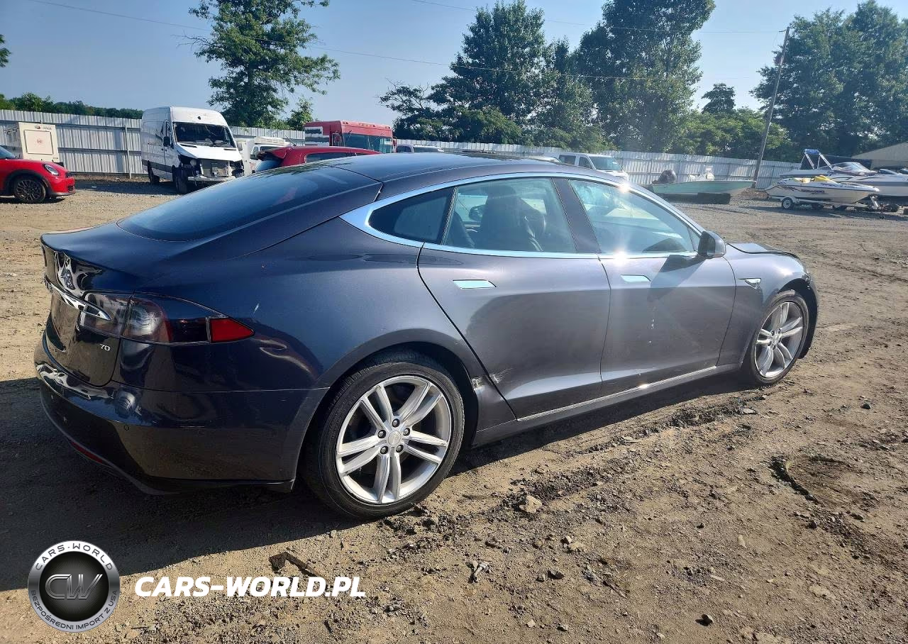 2016 Tesla Model S VIN:5YJSA1E13GF131125 - 3