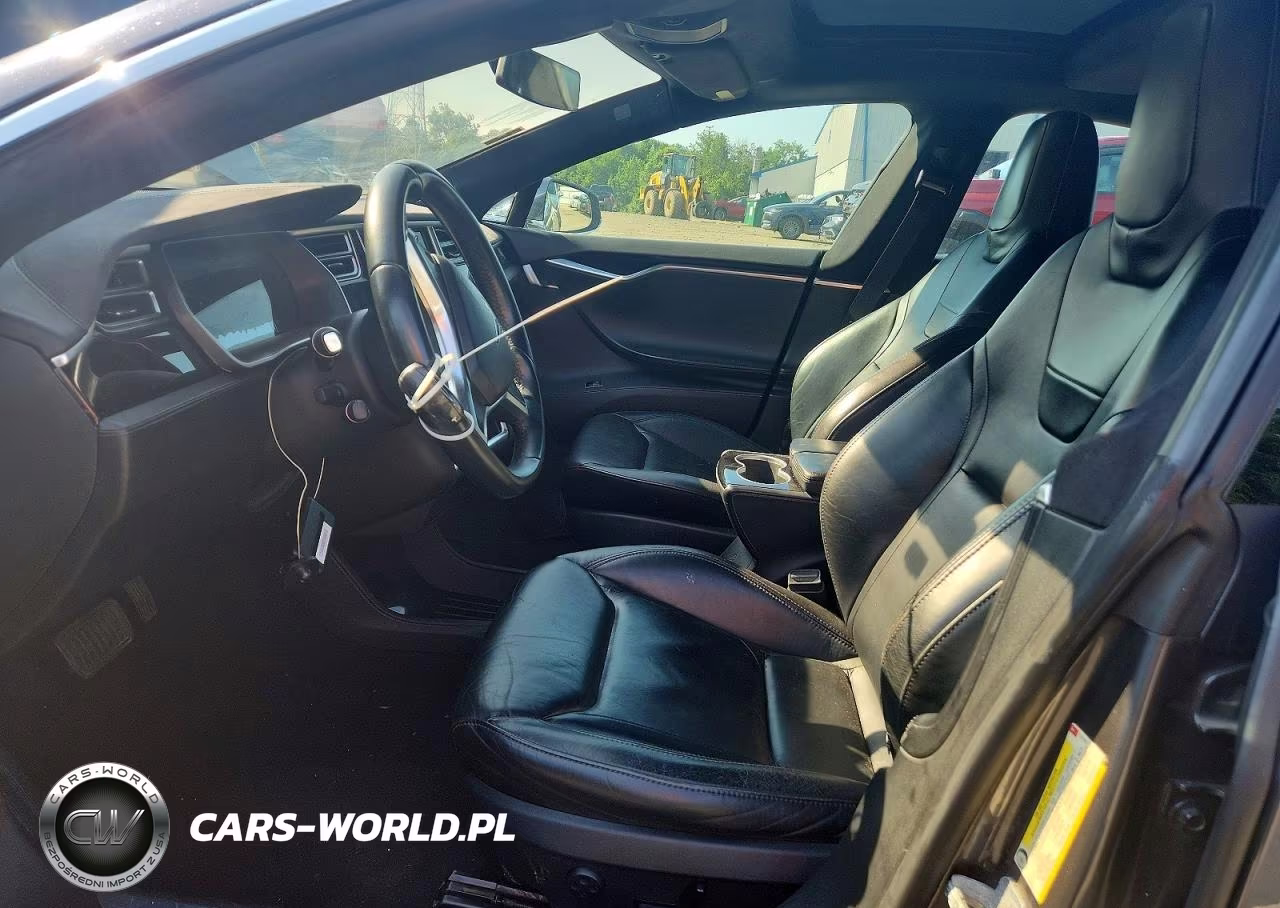 2016 Tesla Model S VIN:5YJSA1E13GF131125 - 7