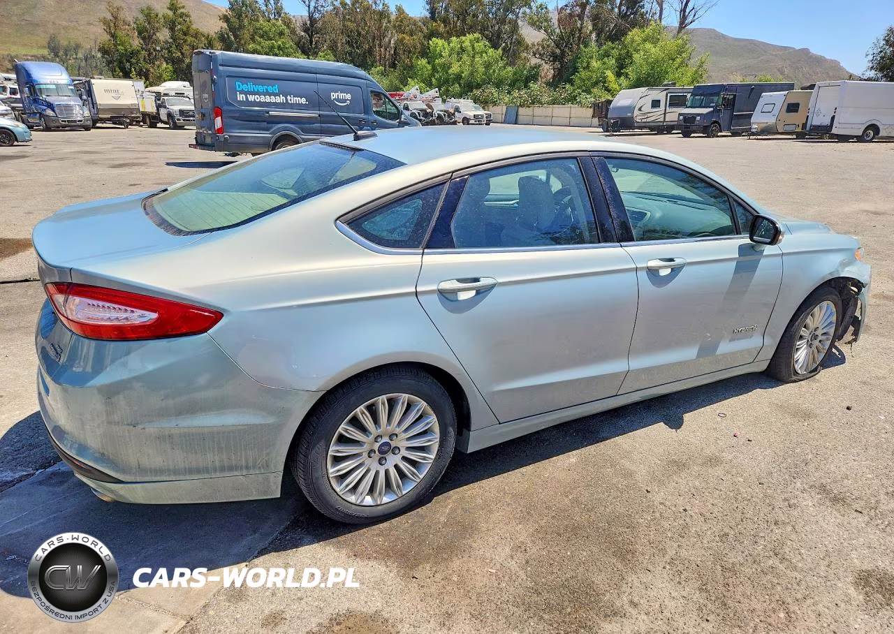 2014 Ford Fusion Se Hybrid VIN:3FA6P0LU4ER349387 - 3