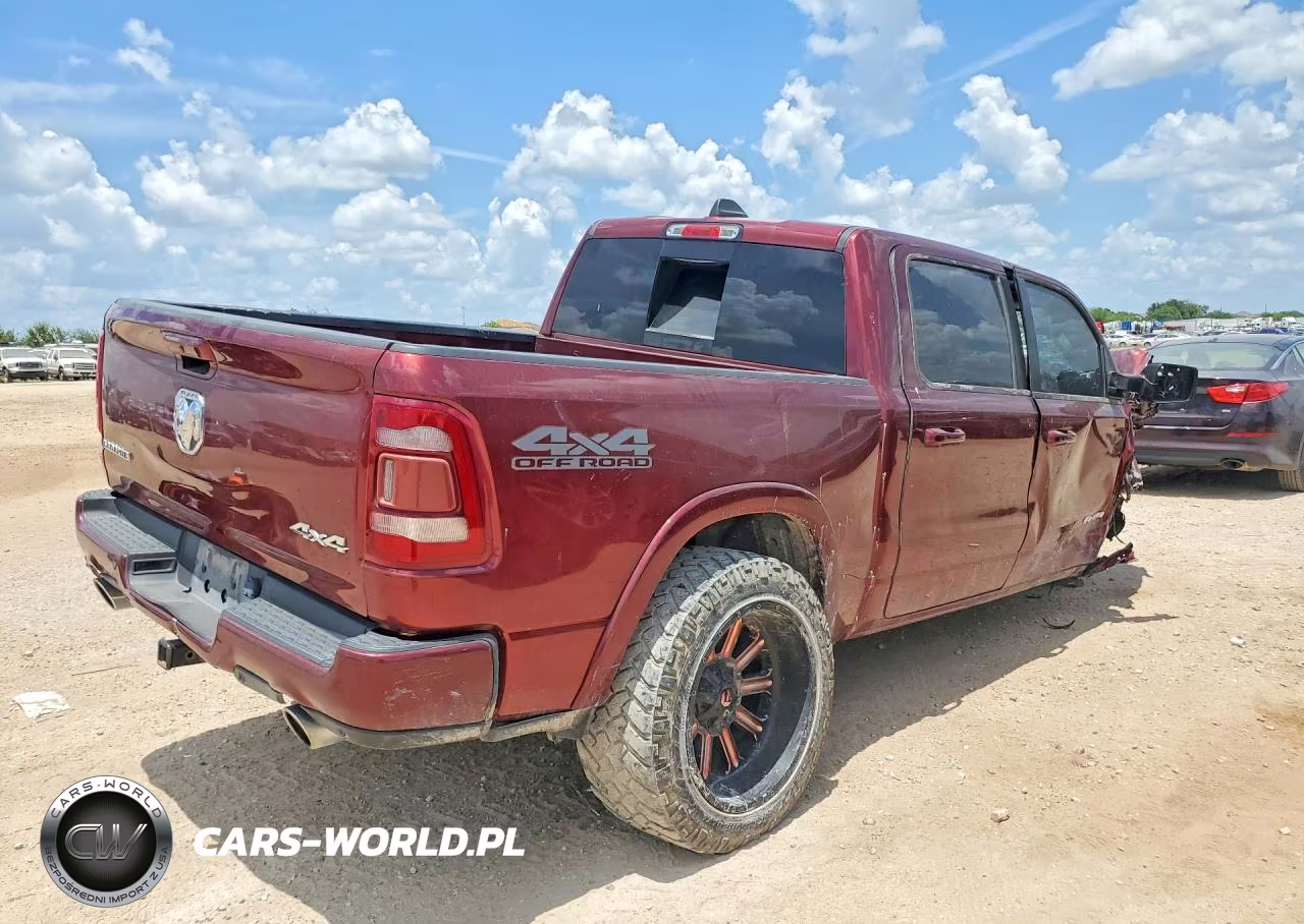 2020 Ram 1500 Laramie VIN:1C6SRFJT2LN134209 - 3