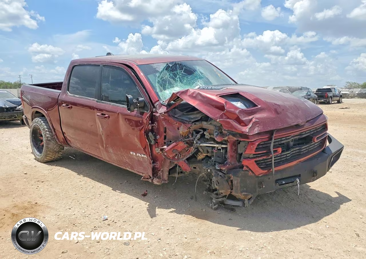 2020 Ram 1500 Laramie VIN:1C6SRFJT2LN134209 - 4