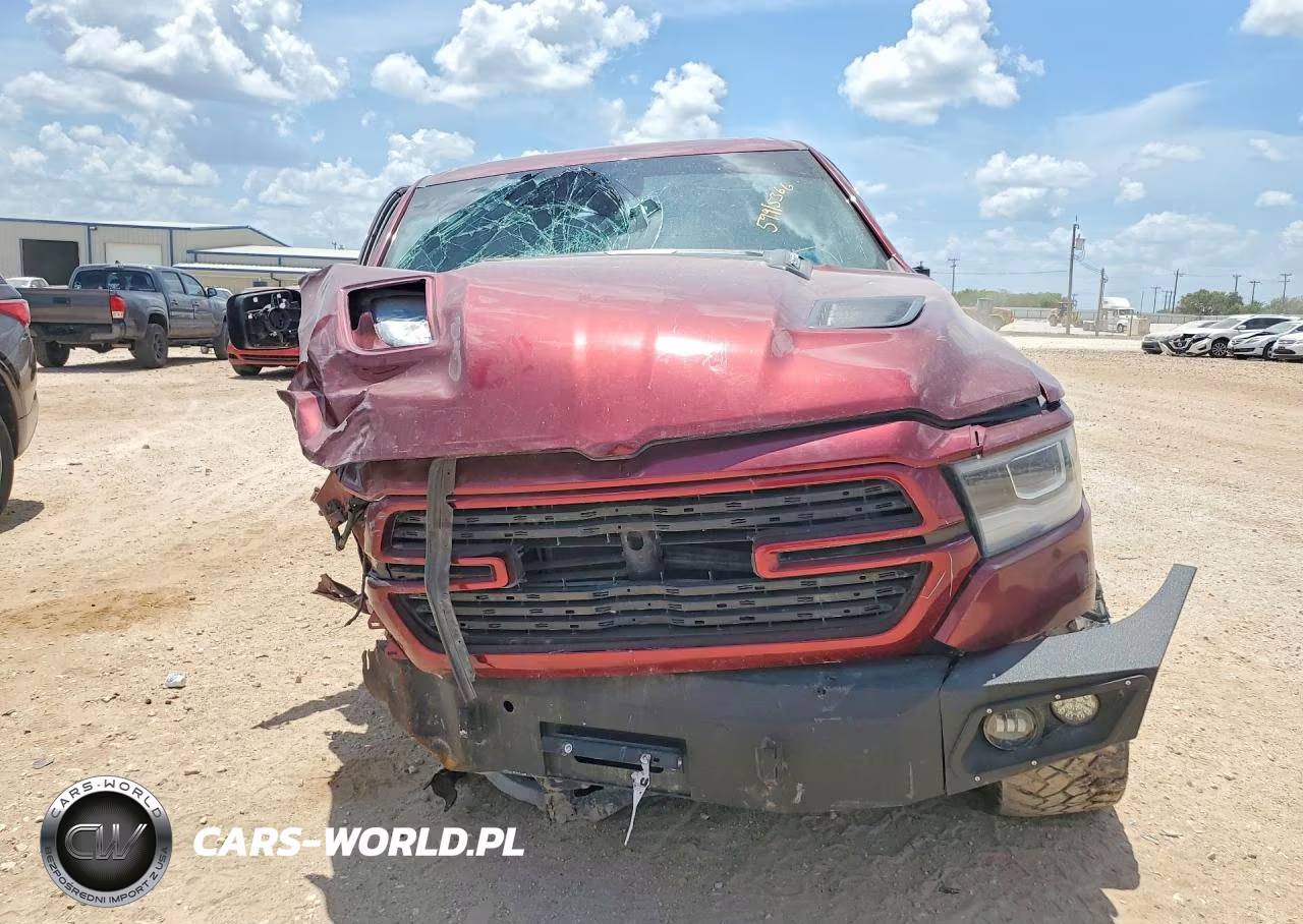 2020 Ram 1500 Laramie VIN:1C6SRFJT2LN134209 - 5