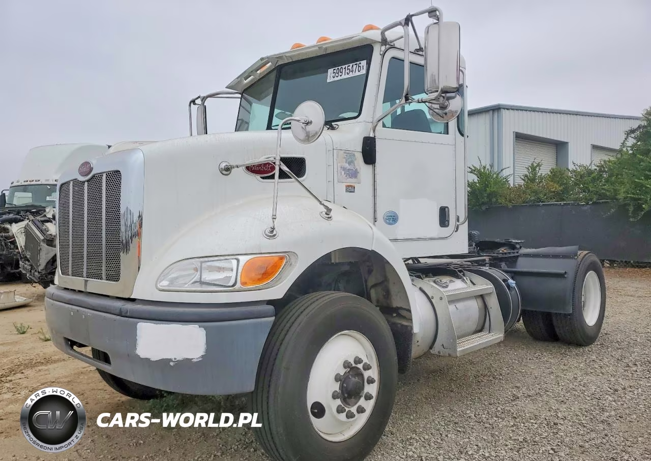 2017 Peterbilt 382 Semi Truck VIN:1XP9AJ8X3HD340158 - 2