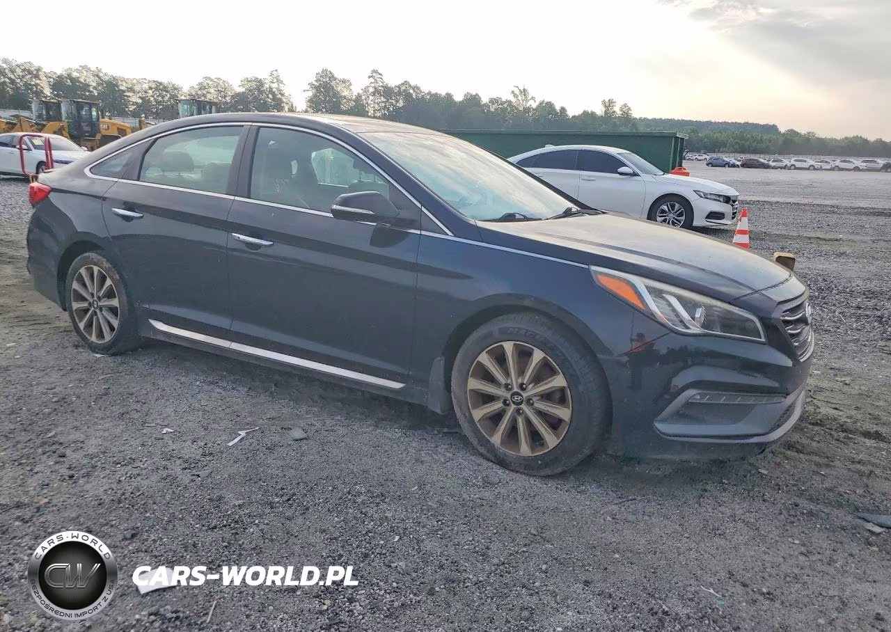 2016 Hyundai Sonata Limited VIN:5NPE34AF6GH310464 - 4