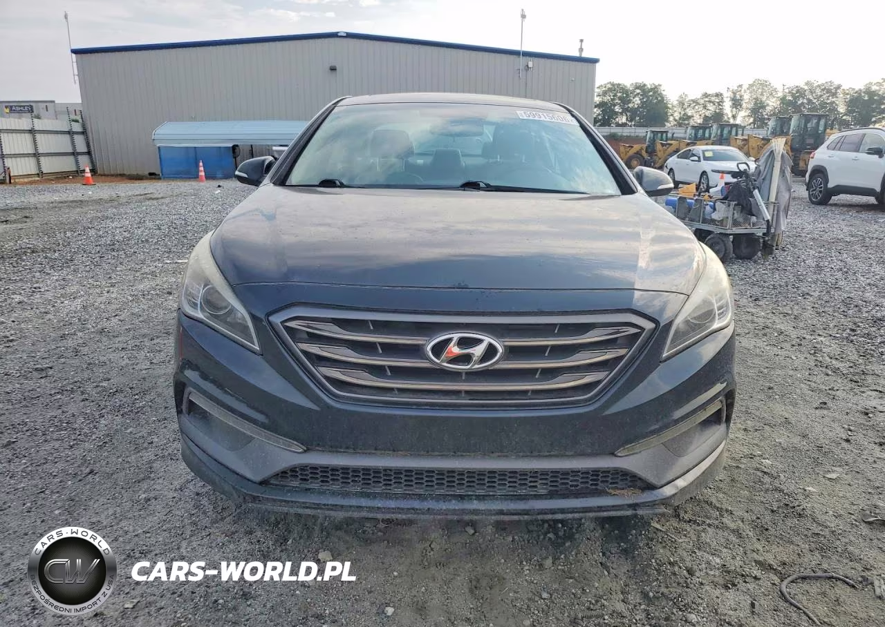 2016 Hyundai Sonata Limited VIN:5NPE34AF6GH310464 - 5