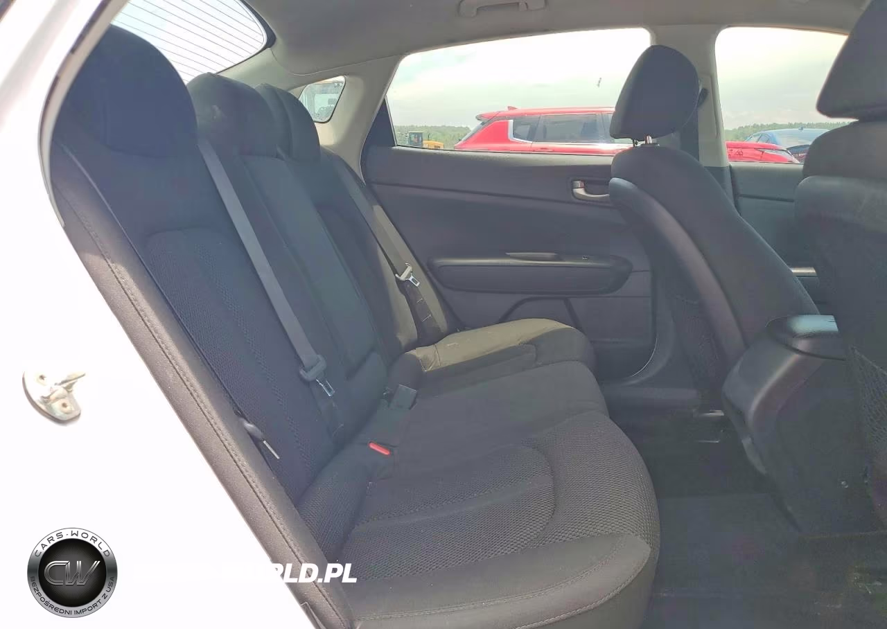 2019 Kia Optima Lx VIN:5XXGT4L36KG342329 - 10
