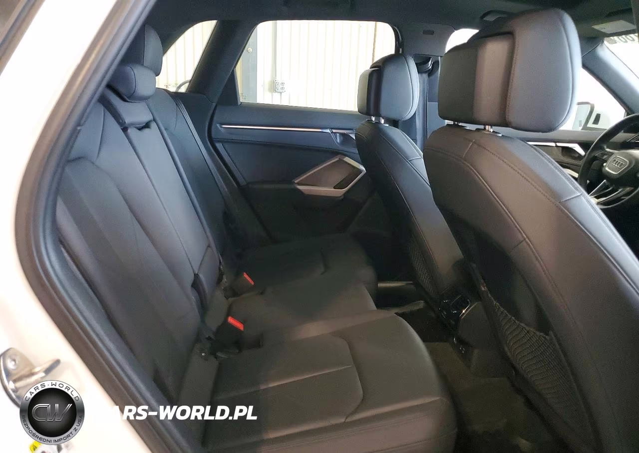 2021 Audi Q3 Premium S Line 45 VIN:WA1DECF31M1040636 - 11