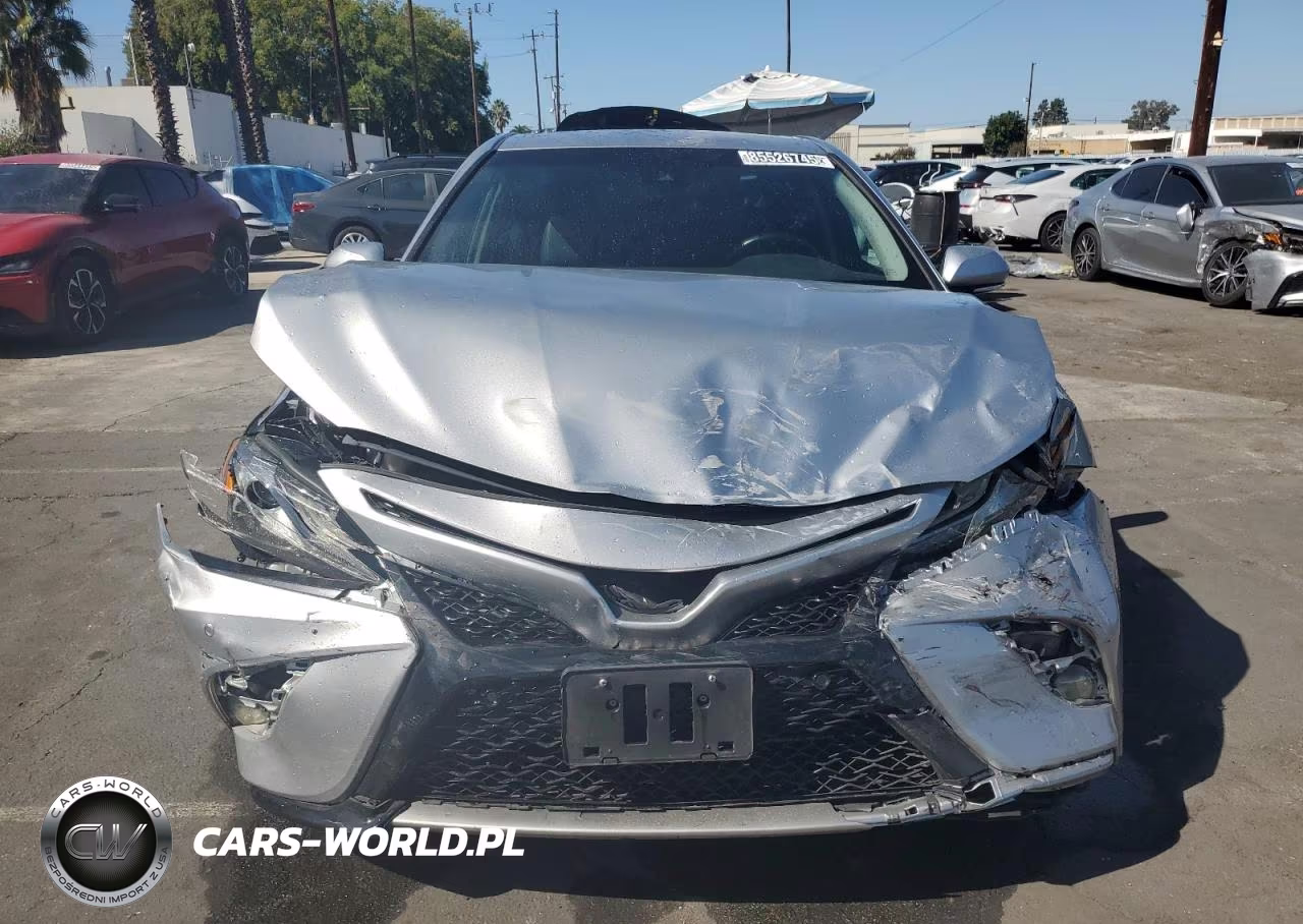 2018 Toyota Camry Xse VIN:4T1B61HK9JU035807 - 5