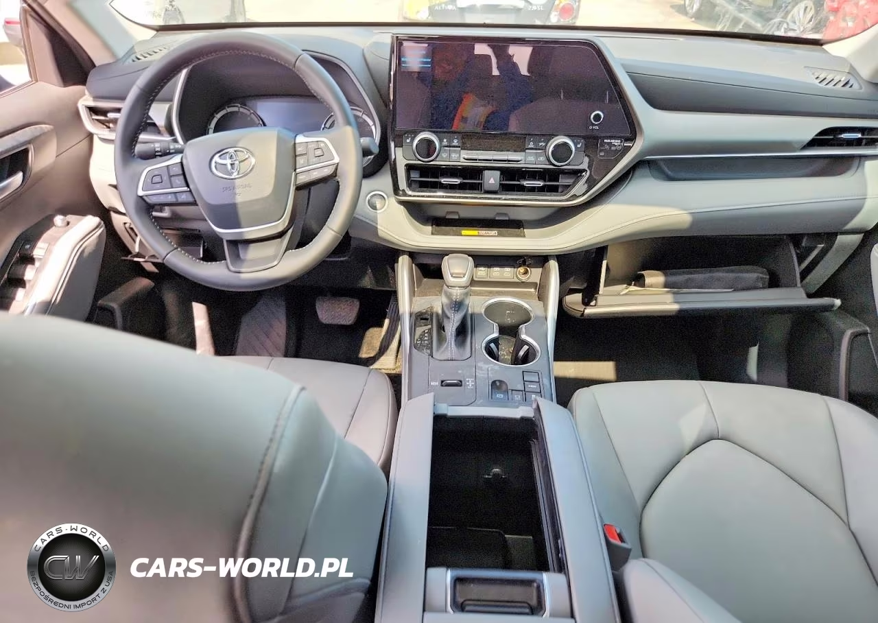 2025 Toyota Highlander Xle VIN:5TDKDRAH4SS557578 - 8