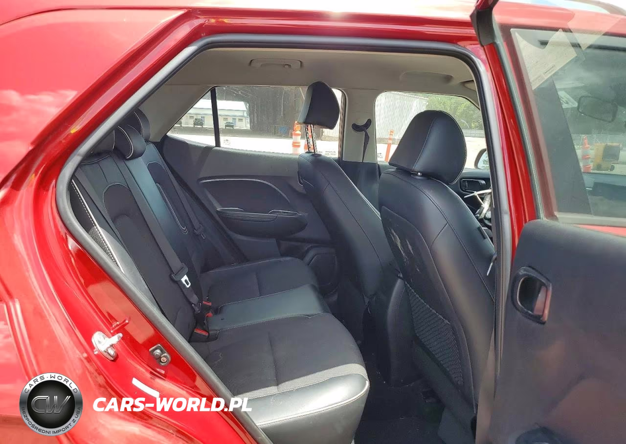 2023 Hyundai Venue Limited VIN:KMHRC8A33PU242298 - 10