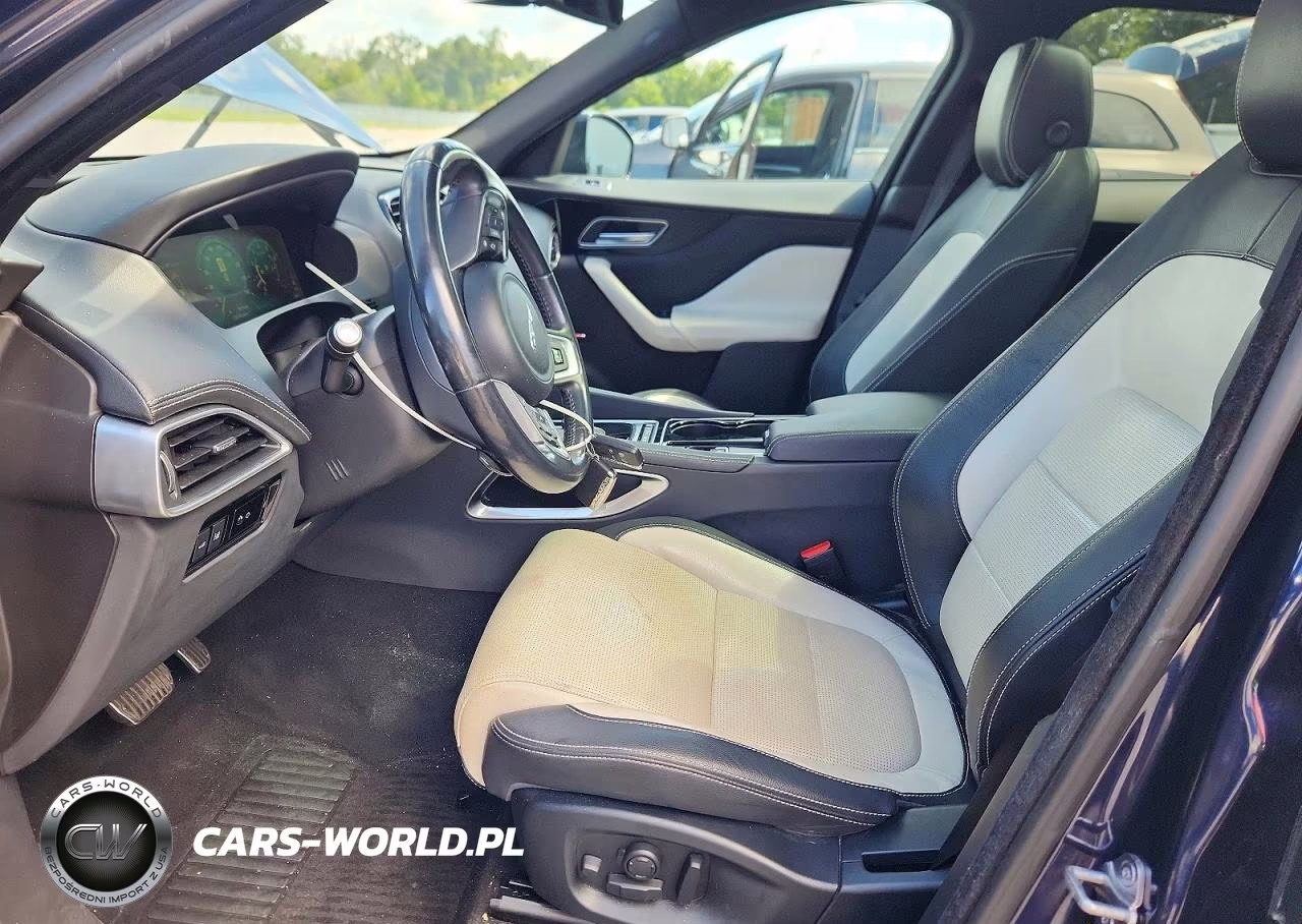 2017 Jaguar F-Pace R - Sport VIN:SADCL2BVXHA884046 - 7