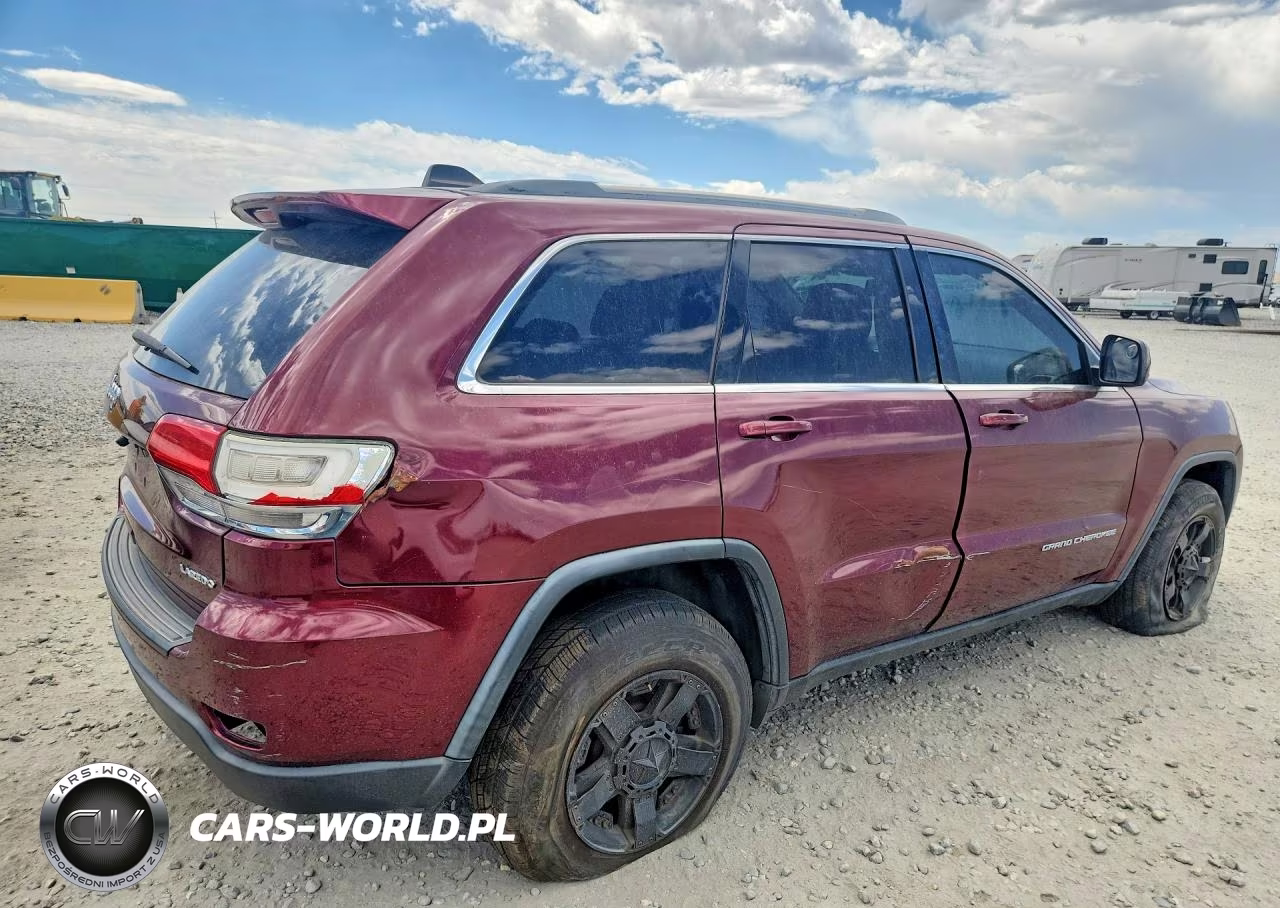 2016 Jeep Grand Cherokee Laredo VIN:1C4RJFAGXGC471598 - 3