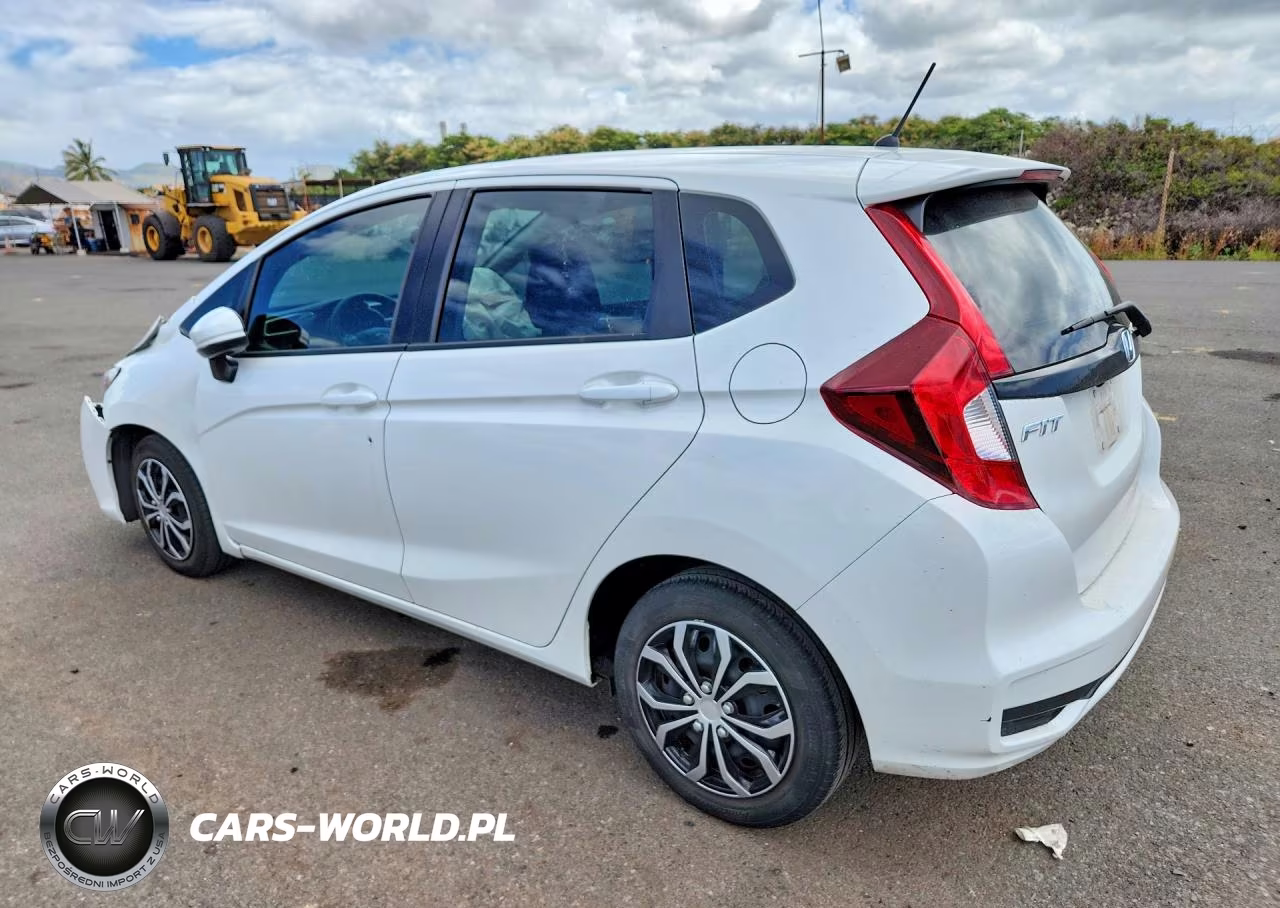 2019 Honda Fit Lx VIN:3HGGK5H47KM731586 - 2