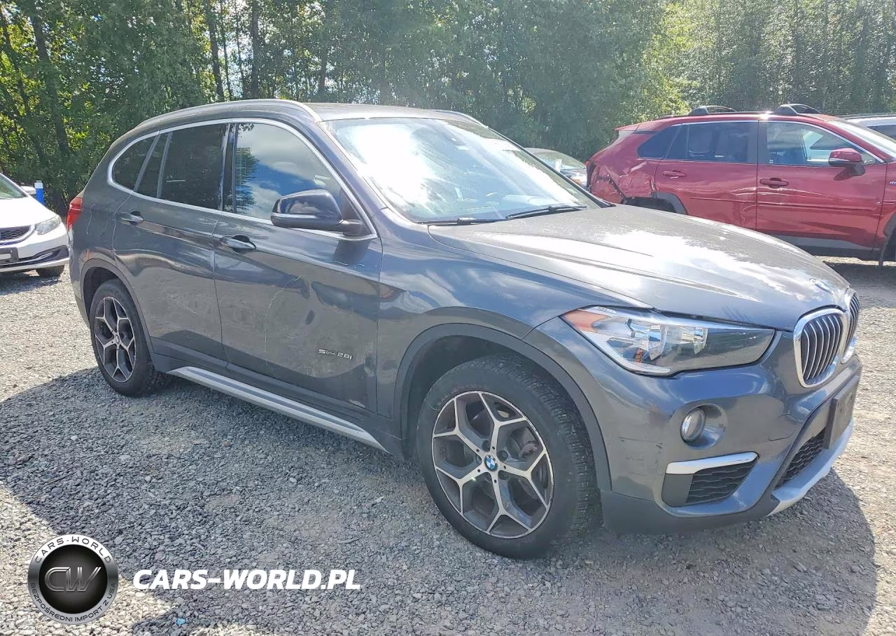 2018 BMW X1 Sdrive28I VIN:WBXHU7C38J5H43652 - 4